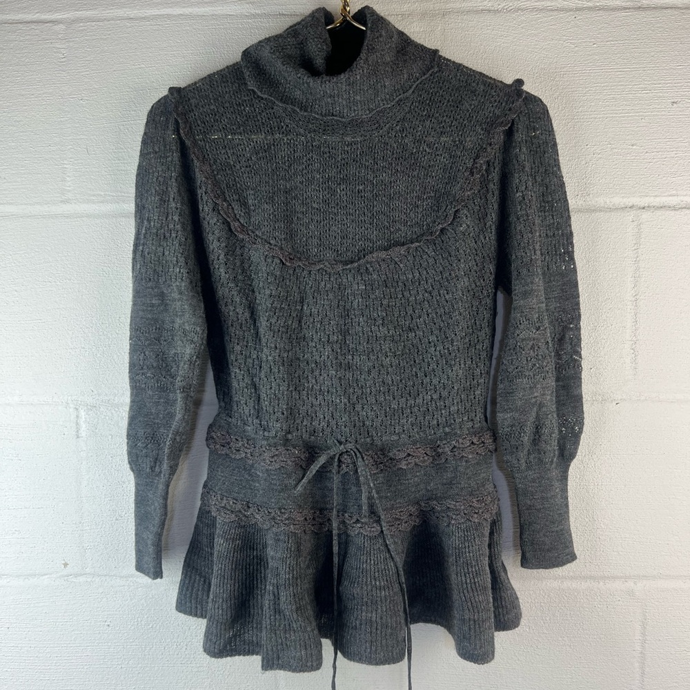 Knitted & Knotted Gray Peplum Sweater, Small